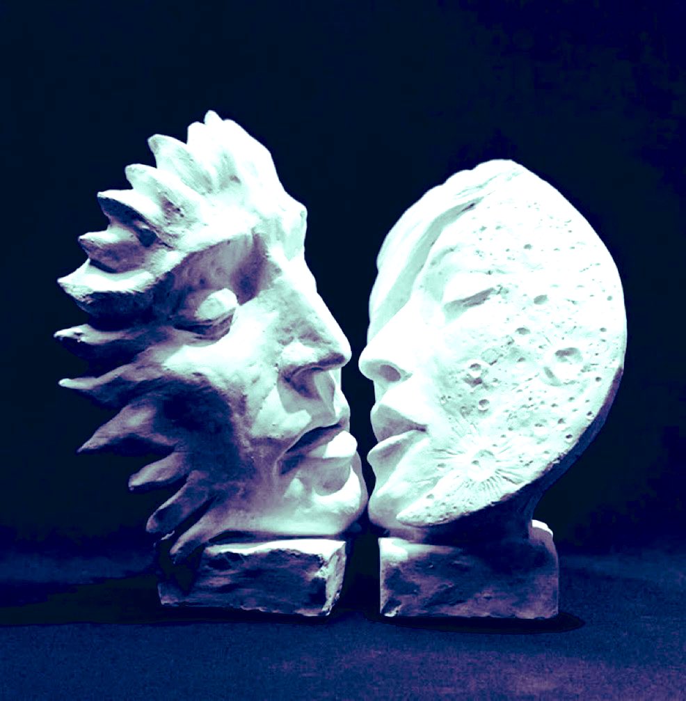 <a href="/LetrasdeO/">Olivia</a> Te pienso en el abismo donde muere el día y nace noche…
#12palabrasalviento