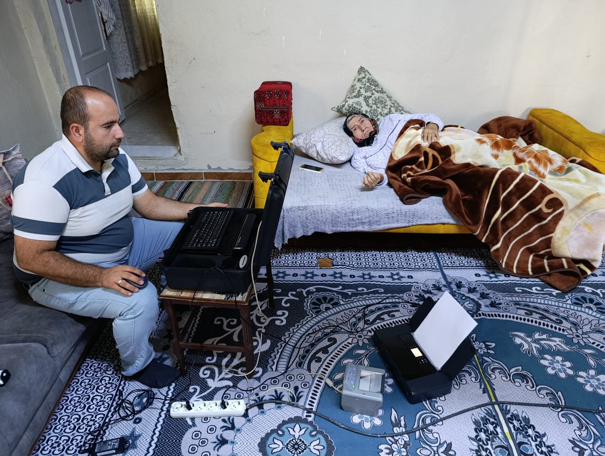 Antakya İlçe Nüfus Müdürlüğü olarak vatandaş odaklı hizmet anlayışıyla Müdürlüğümüze gelemeyen yaşlı ve engelli vatandaşlarımızın kimlik başvurusunu almaya devam ediyoruz.  #HayatınızınHerAnında <a href="/HatayValiligi/">T.C. Hatay Valiliği</a>
 <a href="/HatayNufus/">Hatay İl Nüfus Ve Vatandaşlık Müdürlüğü</a>
 <a href="/antakyakaym/">Antakya Kaymakamlığı</a>