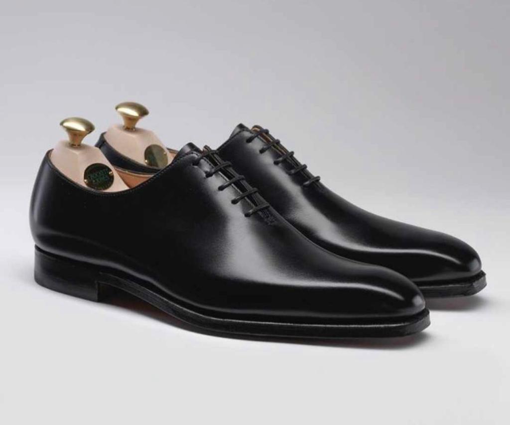 _sneakernyame's tweet photo. Executive shoes available 
Size 39-46
700gh -750gh
WhatsApp 0556657702 to place order 
Thread 🧵 https://t.co/Hsz29Ynvek
