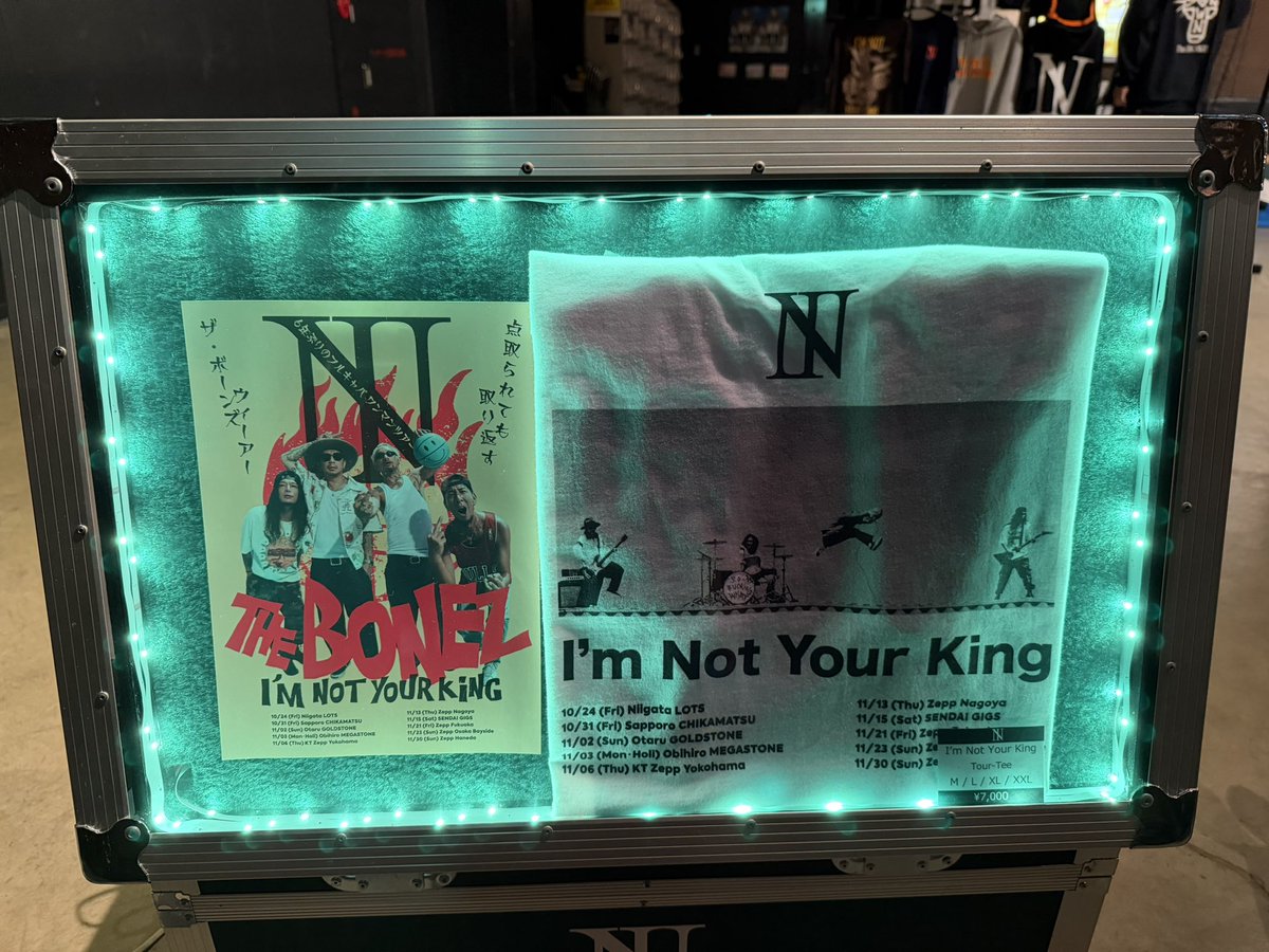 着いた🔥 ポスターカッコよ〜👍👍👍 整番待ちどの辺や？ #TheBONEZ