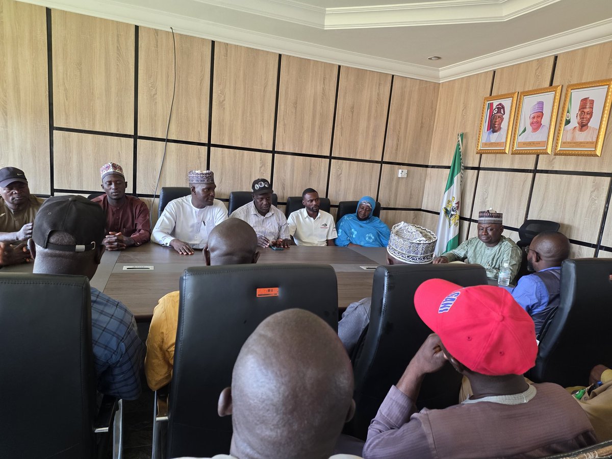 muhuyideenmc's tweet photo. KAGARKO LG CHAIRMAN URGES INDIGENES TO REGISTER TO VOTE, PLEDGES SUPPORT 

The Chairman of @KagarkoLGC, Honourable Muhuyideen A. Umar (@TurakiJnr) has urged all eligible residents to take advantage of the ongoing voter registration exercise &amp; ensure they are registered to vote. https://t.co/kehwA0Qyo9