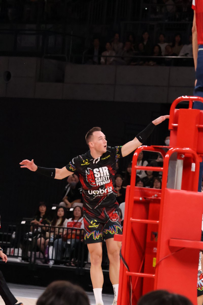 togetsu_RAN12's tweet image. プロトニツキってあの独特なバレリーナステップのサーブですんごい強いのよね
初めて見た時に驚いたのはプロトニツキとピアノのサーブ

2025.10.07 有明アリーナ
#OlehPlotnytskyi 選手