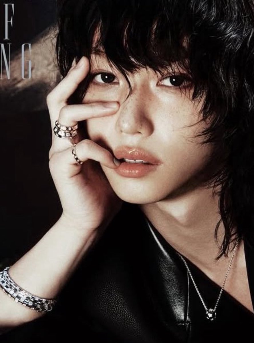 ㄹㅇ 미텻슨.............. 사연있는 매초롬한 미인