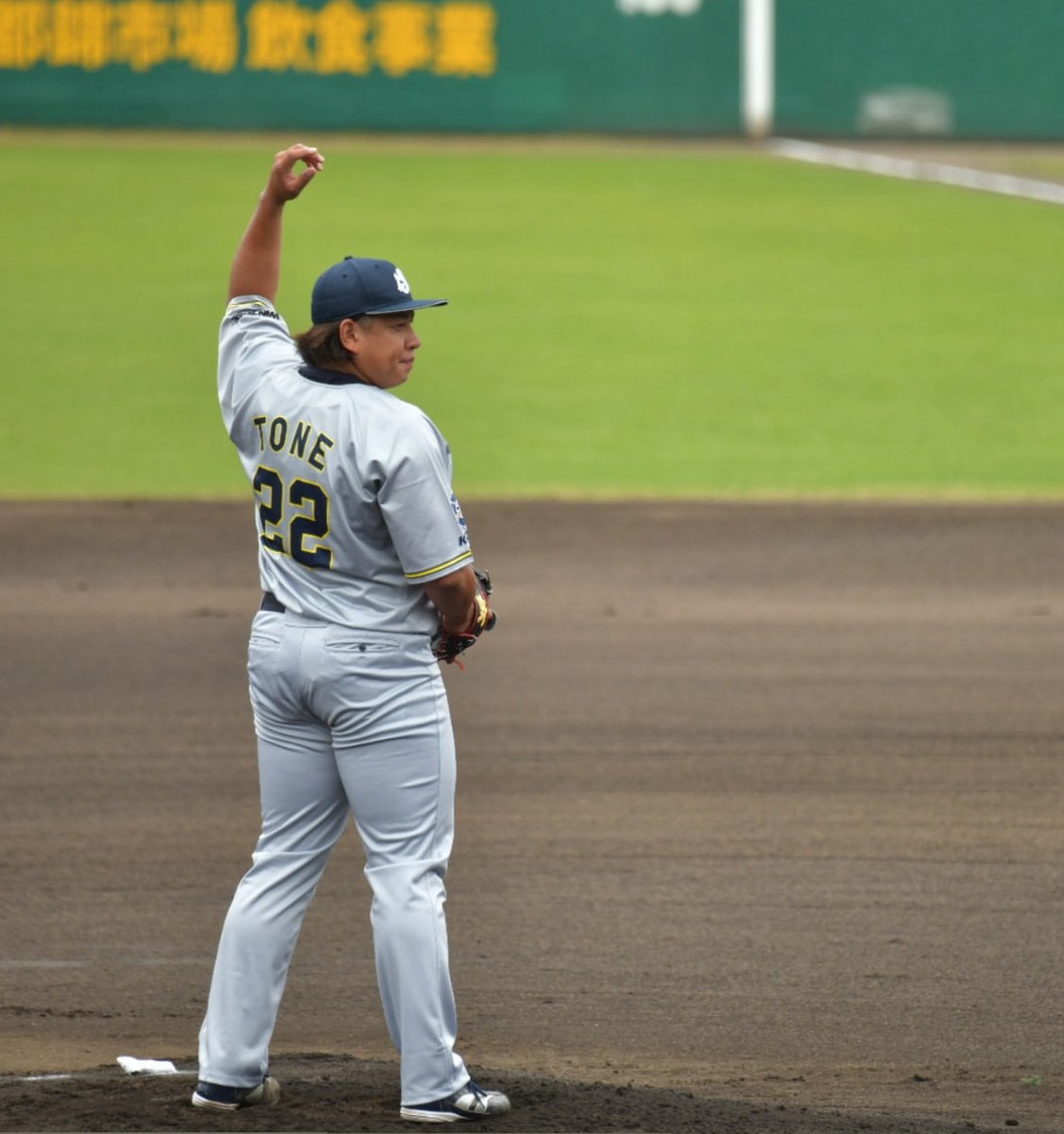 aparente1017's tweet photo. この度、日本新薬硬式野球部を退団する事になりました
この1年はたくさん投げさせて頂き、本当に楽しかったです
今後の事ですが、この世界に自分を必要としてくださるチームがあれば現役続行したいとも思っています
もちろんですが次のステージの事も考えています

ありがとうございました😊 https://t.co/giZq72Xsmf