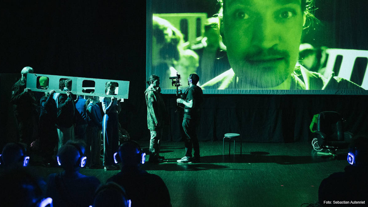 NuernbergKultur's tweet image. Wenn Theater zum Science-Fiction-Film wird: „The Beginning“ zeigt die Menschheit am Abgrund – und fragt, wie Zukunft gestaltet werden kann. 🚀 gokultur.nuernberg.de/the-beginning #TheBeginning #Theater #Nürnberg #Kultur @StaatstheaterN