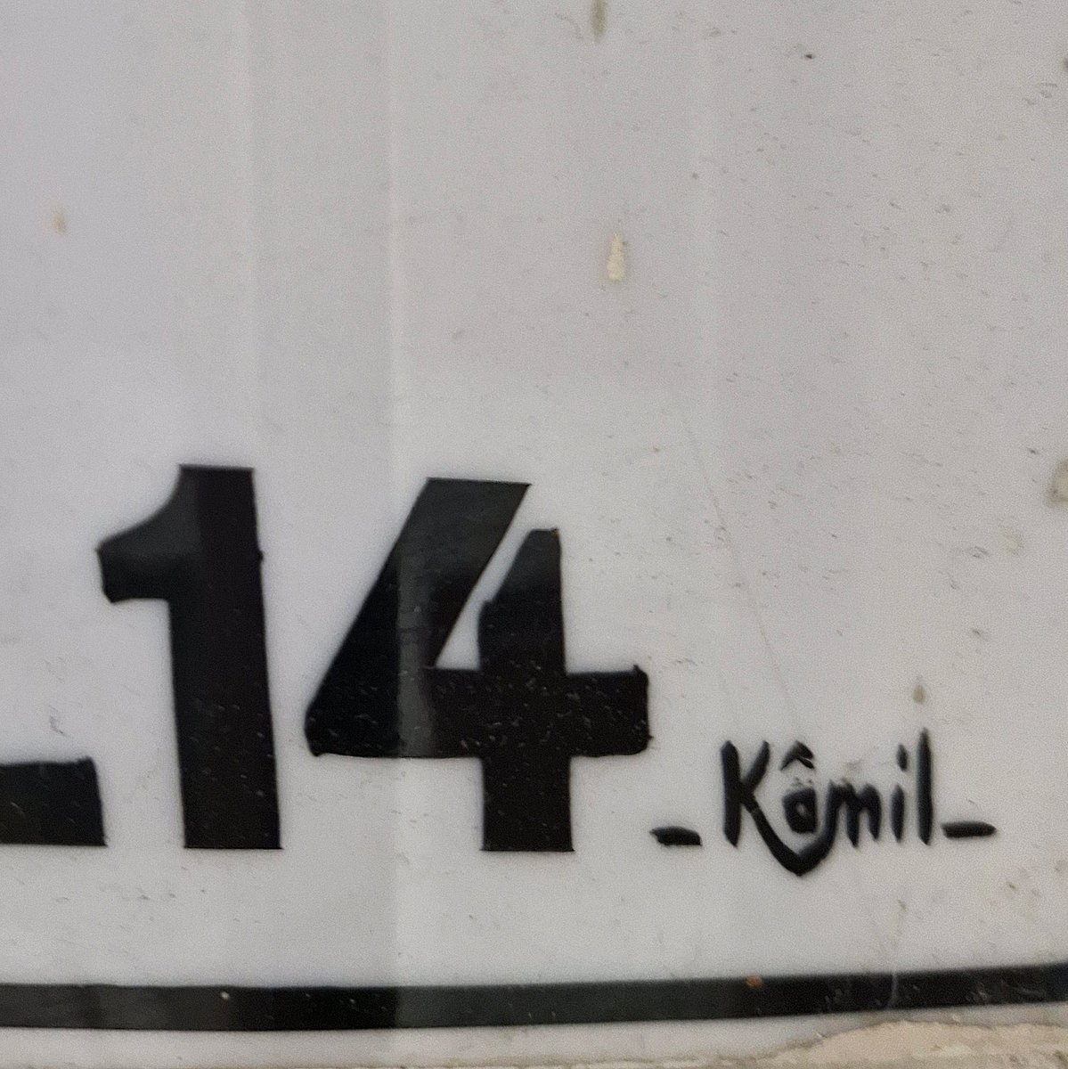 YaziBursa's tweet image. Tuzpazarı’nda Serbest Muhasebeci Süleyman Yılmaz’ın fırça tabelası. “Kâmil” imzalı.

instagram.com/p/DQ_V7MxjQEw/

#signpainting #signpainter #signwriting #vernaculartypography #bursa #bursaaraştırmaları