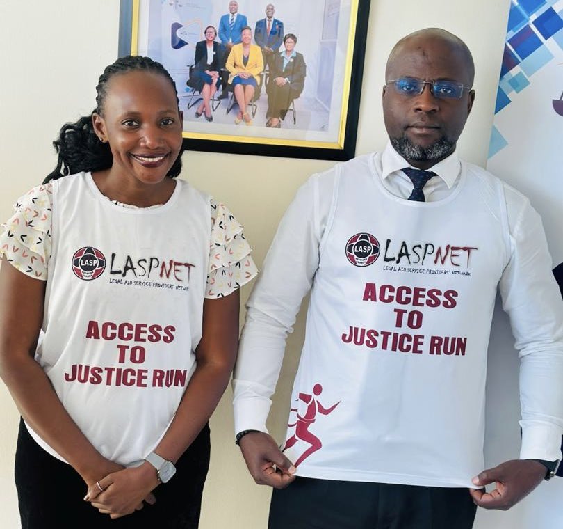 📸 Our Registrar, <a href="/BaryaruhaJr/">Martin Baryaruha Jr</a> receives the Access to Justice Run (A2J Run) kit from <a href="/LaspnetUganda/">Legal Aid Service Providers Network.</a>, under the powerful tagline: “Run4Justice.”