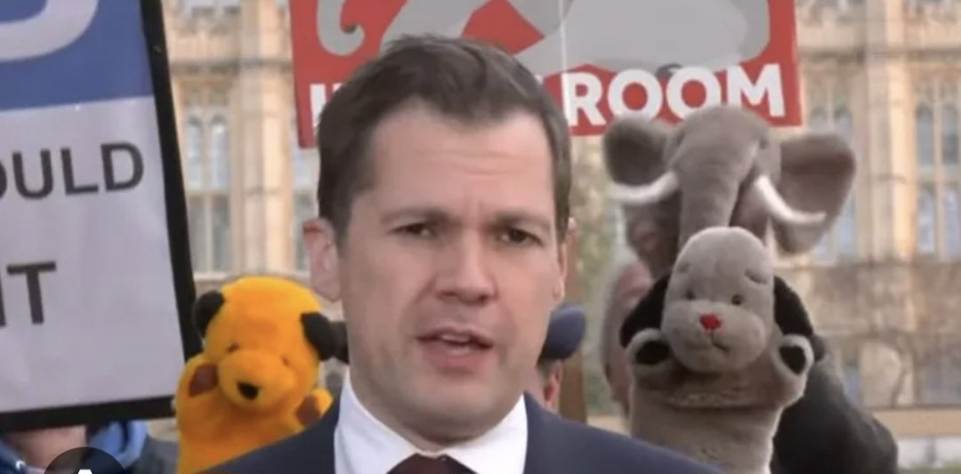 I will be submitting a nomination for a Knighthood to be bestowed upon Sooty and Sweep; for services to making ignorant one dimensional politicians look more stupid than was originally thought. 
#BBCBreakfast #GMB #r4today