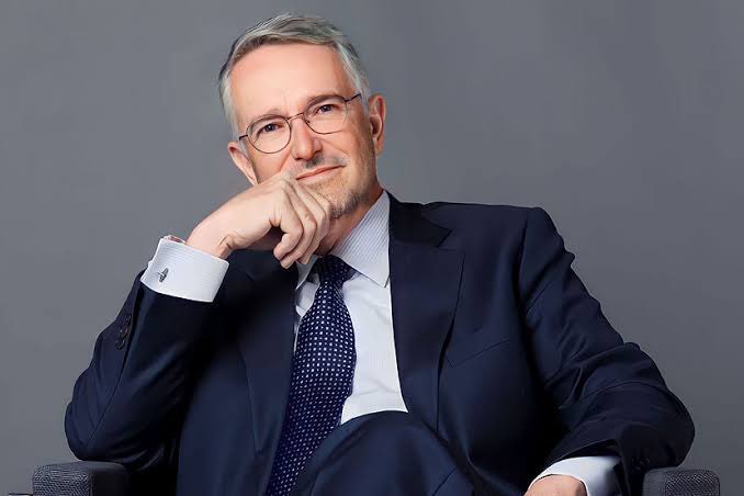 Vivek4real_'s tweet image. 🇲🇽 MEXICAN BILLIONAIRE RICARDO SALINAS JUST SAID #BITCOIN IS GOING AFTER $1,000 TRILLION MARKET 

THAT’S $50 MILLION PER COIN 🚀