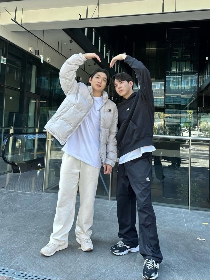 오늘이 무신ㅅr 데이트 2주년이라고!!!!!!