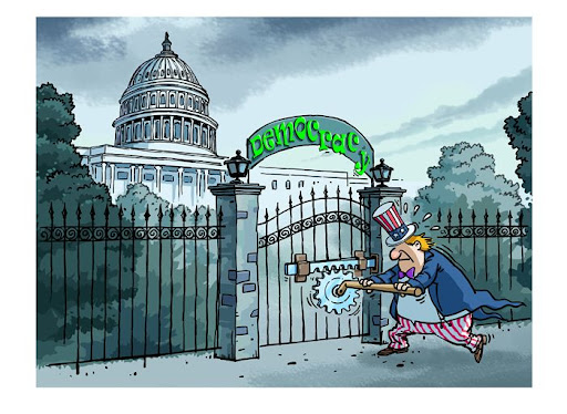 美元跌了！美國政府開門，加密要接波流量

美元匯率週四走軟！美國政府停擺結束，但交易員怕後續數據疲軟不敢進場，這波資金要找新去處。

這是加密的機會──美元不穩時，BTC 這類避險資產會被盯上。而且 12