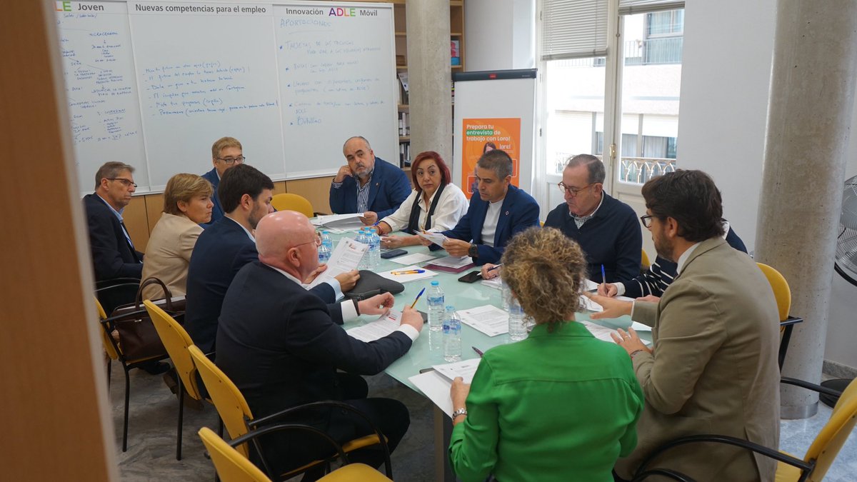 📑 Consejo Rector <a href="/adlecartagenaes/">adlecartagenaes</a>

✍🏼 Han acudido los ediles <a href="/JeGiGa/">Jesús Giménez Gallo</a> y <a href="/Chiru_Cartagena/">Mercedes Chiru Graña</a>🔝

#LaVozDeCartagena 🇩🇰