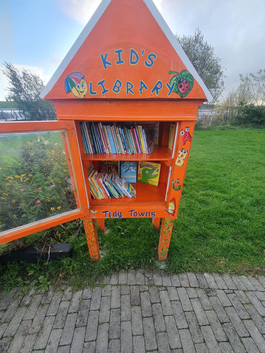 allenmeagher's tweet photo. Here are 2 more from Templeglantine, Co. Limerick, and from Carrick-on-Shannon, Co. Leitrim. While I've been to both places recently, I only saw the libraries online - they are small to spot in fairness! The one in Bruff is marvellous I have to say, having seen it in person. https://t.co/YHvrdecooa
