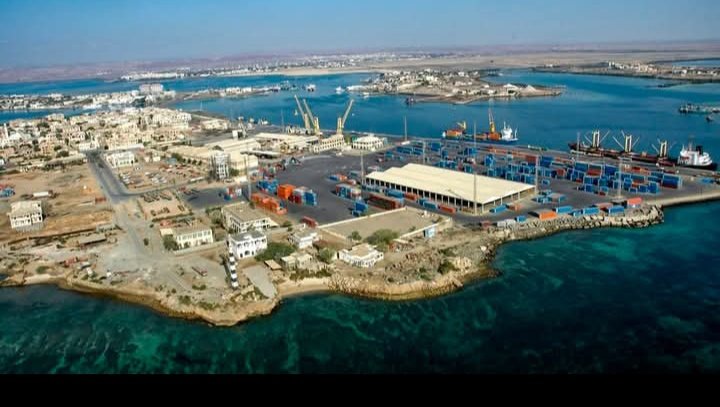 ERMedia91's tweet image. The Siren Song of the Sea: Sovereignty is Not a Negotiable Commodity

Part three

Some Truth about the 1993 Transit and Port Services Agreement

The PM also conveniently glosses over the immediate post-independence agreement between the two countries. Eritrea did not, in fact,…