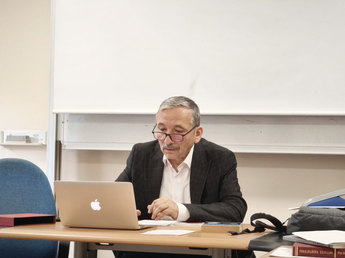 ytu_itb's tweet photo. Çarşamba Seminerlerinde bu hafta Prof. Dr. Süleyman Doğan hocamız, Dr. Kemal Bozkaya ve yüksek lisans öğrencimiz Kenan Kaçar, Ziya Gökalp'in Türkçülüğün Esasları kitabını çeşitli yönleri ile sosyolojik bir incelemeye tabi tuttular. https://t.co/plK7vw1TEe