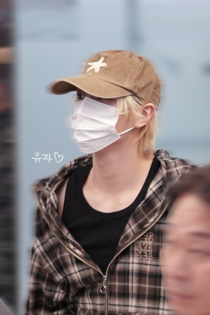 251113｜GMP도착🛬

#BOYNEXTDOOR #보이넥스트도어 
#SUNGHO #성호 #ソンホ #朴成淏