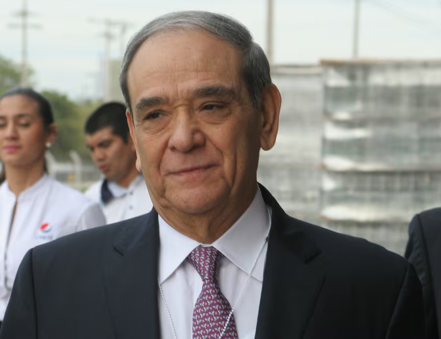 🔝🇵🇾¿Grupo Vierci comprará una cadena de supermercados en Uruguay?
📍Ta-Ta cuenta con más de 80 locales y es uno de los principales jugadores del retail uruguayo
📍Venta de la cadena uruguaya sería entre US$ 150 y US$ 200 millones.

elpais.com.uy/negocios/la-ca…