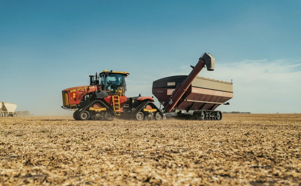 elmersmfg's tweet image. With Elmer’s HaulMaster Grain Cart, the bolt-together tank design means no seam failures and simple repairs when you need them. 

Fully powder-coated panels protect your cart from the elements so you can focus on getting the job done right.