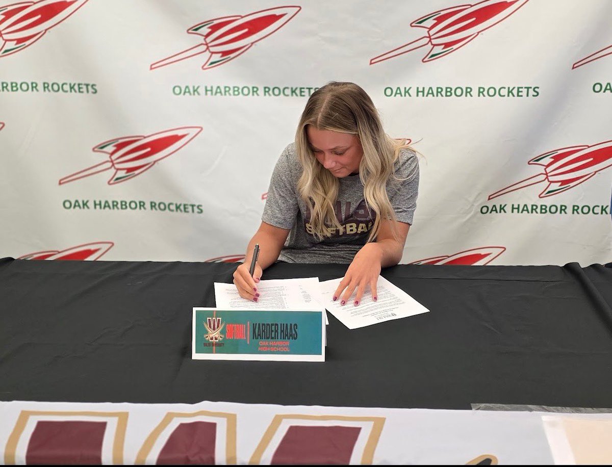 IT’S A GREAT DAY TO BE A CAV!! 

Welcome <a href="/HaasKarder/">Karder Haas</a> to the FAMILY ⚔️💛

Oak Harbor High School (Ohio)
Finesse Travel Organization 

3rd/MI

4-Year Varsity Starter
 
🏆Second Team All-Ohio 🔥
🥇First Team All-League
🥇First Team All-District
🥈Second Team All-League 

Team