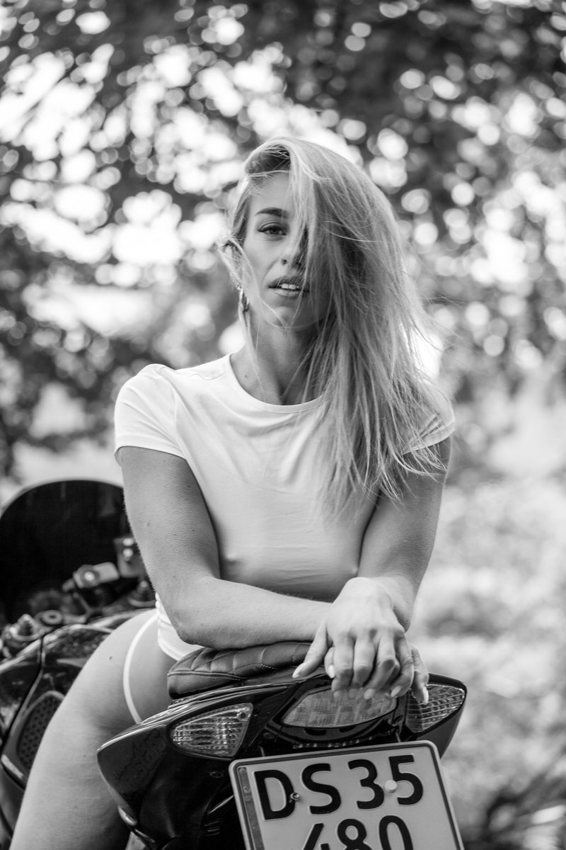 A few photos I took of <a href="/rosa_josefin/">Rosa Josefin</a>, who continues to shine over at @dkwebcamdk and @dktalentsdk.