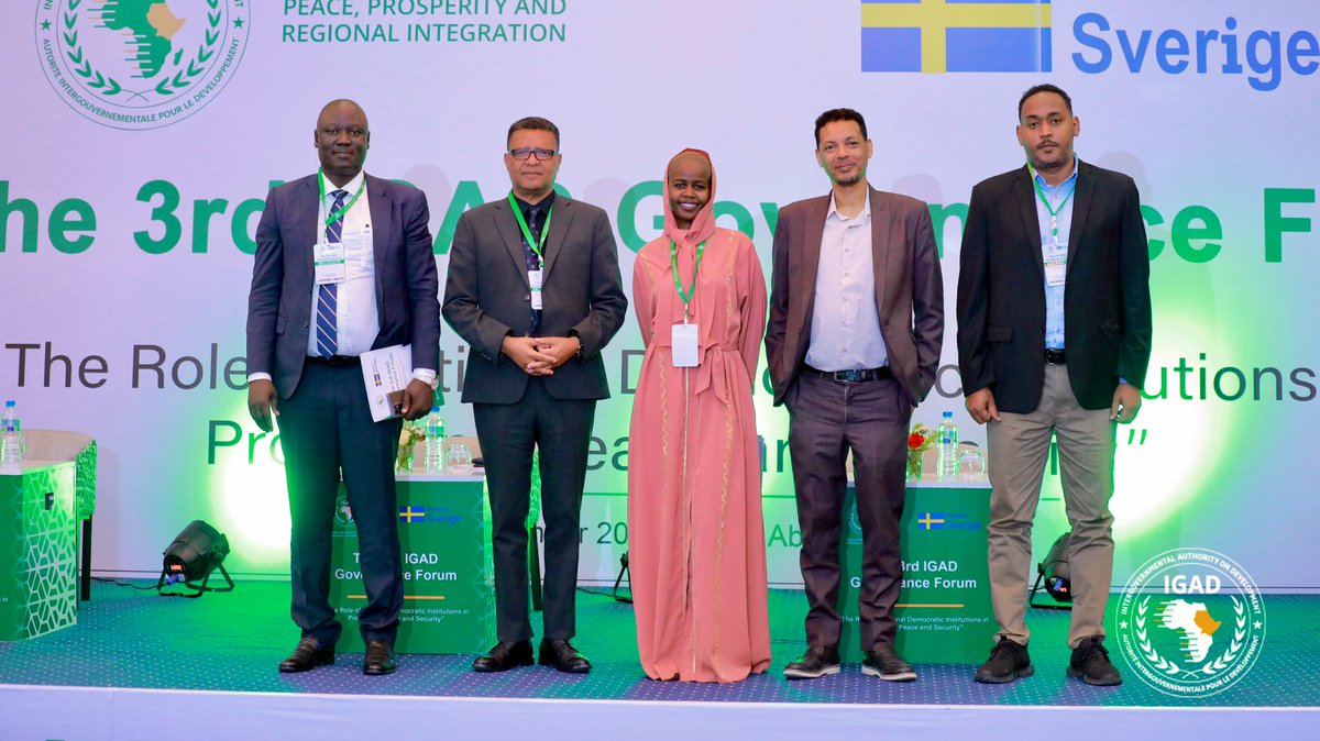 IGADPeace's tweet photo. 🎙️ Panel 5 | 3rd IGAD Governance Forum:

The 5th panel focused on the role of media in strengthening democratic governance in the IGAD region, highlighting the media’s contribution to transparency, accountability, and informed public engagement.
Moderated by Ms. Akon Dut, the panel brought together:

🗣️ Panellists: • Mr. Solomon Goshu – Fojo Media Institute, Ethiopia. 🇪🇹 • Dr. Abdisa Zeray – School of Journalism & Communication, Addis Ababa University. • Mr. Oyet Patrick – President, Union of South Sudan Journalists. 🇸🇸 • Mr. Khalid Ahmed – Journalist, Sudan. 🇸🇩

The discussion underscored the essential function of a free and professional media landscape in supporting democratic institutions and peacebuilding.

#IGAD #3rdIGF #IGAD4Peace #IGADGovernanceForum #IGADPeace #Peace #Sweden #Governance #Democracy #PeaceAndSecurity