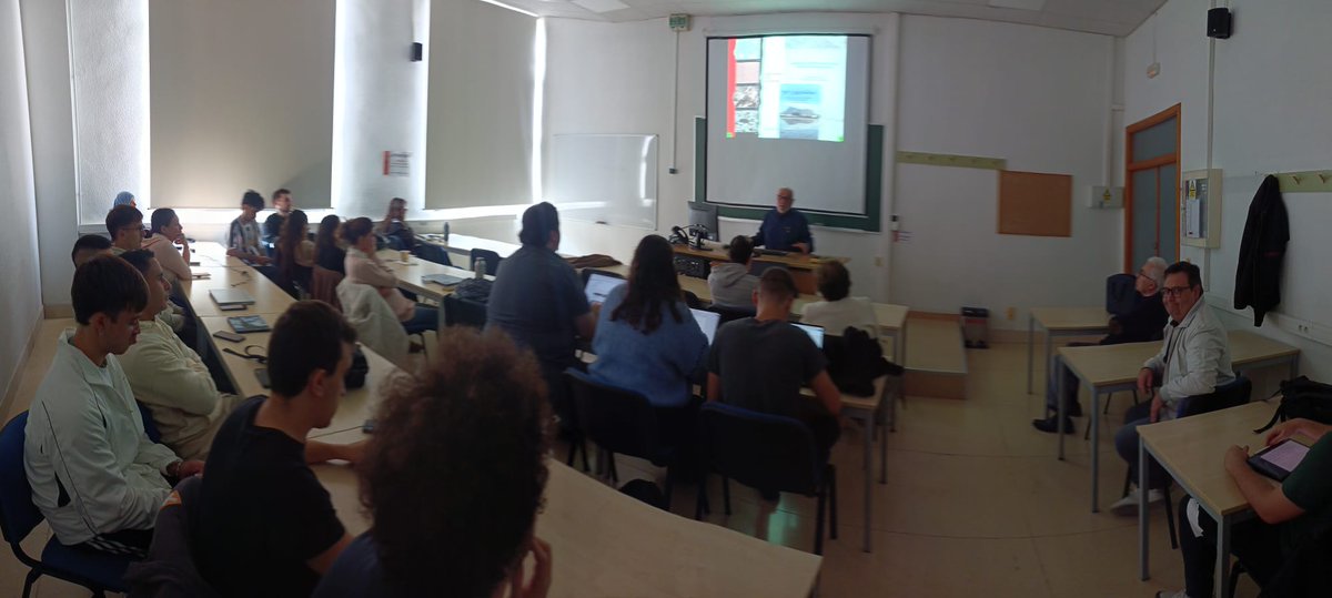 Magnífica conferencia la impartida ayer por el profesor emérito de la <a href="/UA_Universidad/">Universidad de Alicante UA</a>, Dr. Gregorio Canales Martínez, sobre “El Bajo Segura, un territorio marcado por los riesgos naturales”.
Nuestro agradecimiento al Dr. Canales y al alumnado asistente por el interés mostrado👏👏