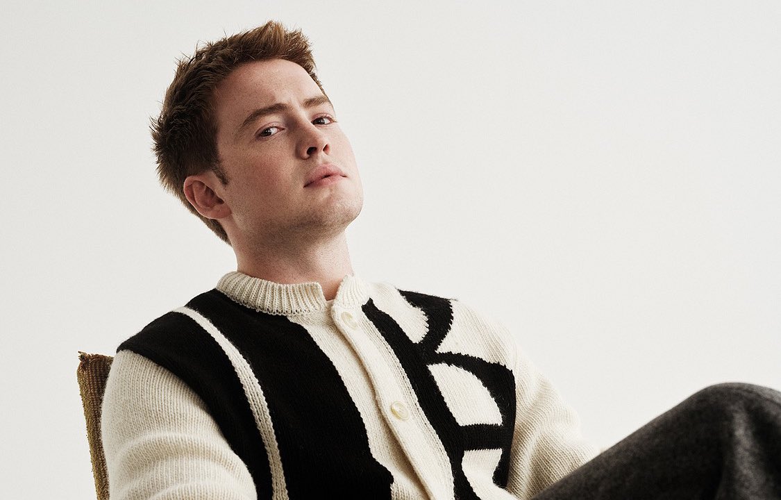 kitconnorlatam's tweet image. 📝 | kit connor fue elegido por la revista esquirre en la lista de “the better men list 2025” una lista que celebra a los hombres que promueven la masculinidad positiva. remarcan sus aportes a la comunidad LGBT y su trabajo y añaden un quote de olivia coleman:

“kit connor,…