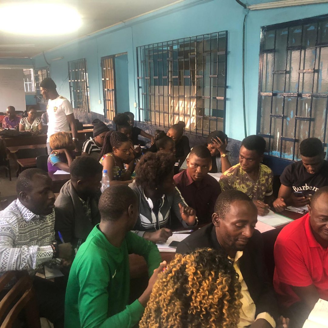 ActLab4Dev's tweet image. #ThrowbackThursday to our Experteering project in Bamenda 2019. Through the Moving Worlds 2019 initiative, our volunteers worked with local entrepreneurs to strengthen business modelling, innovation and entrepreneurship, creating lasting impact with Action Lab for Development.