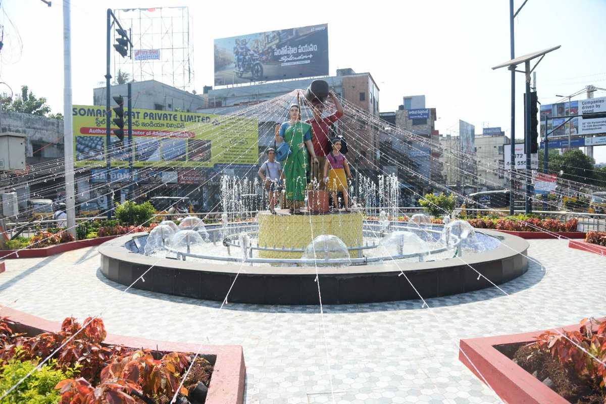 GVMC_VISAKHA's tweet photo. #GVMC #Visakhapatnam #BeachRoad #RKBeach #CleanVizag #BeachCleanliness #CII #CIIPartnershipSummit #Sanitation #Beautification https://t.co/QHhI6sNyGD