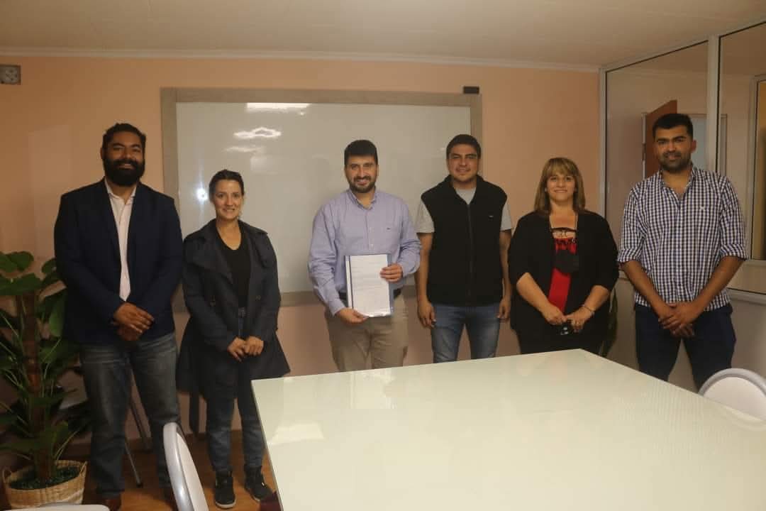 Hoy es una realidad 🎓
En 2021 fue un sueño; hoy, en el Centro Universitario, son cientos los que cursan y decenas los que se recibieron.
Apostar a la educación es abrir caminos y generar oportunidades reales.