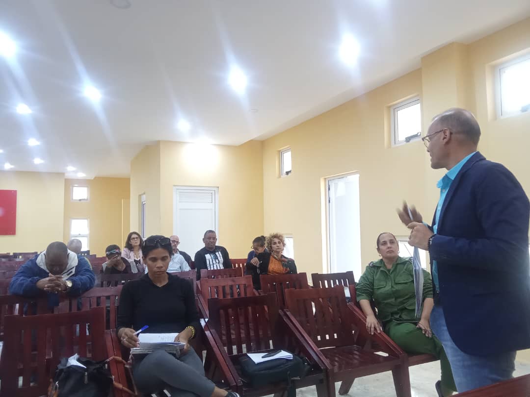 NioveRo2's tweet image. @RolandoLopJ @LilianaDazCamp1 y @Roilancu1 participan en la reunión del CP #Rampa donde @garces_escalona su Presidente, rindió cuentas d su gestión, se aprueban los Controles Populares a realizar durante el mes. #PoderDelPueblo #ConPlazaEnEl❤️