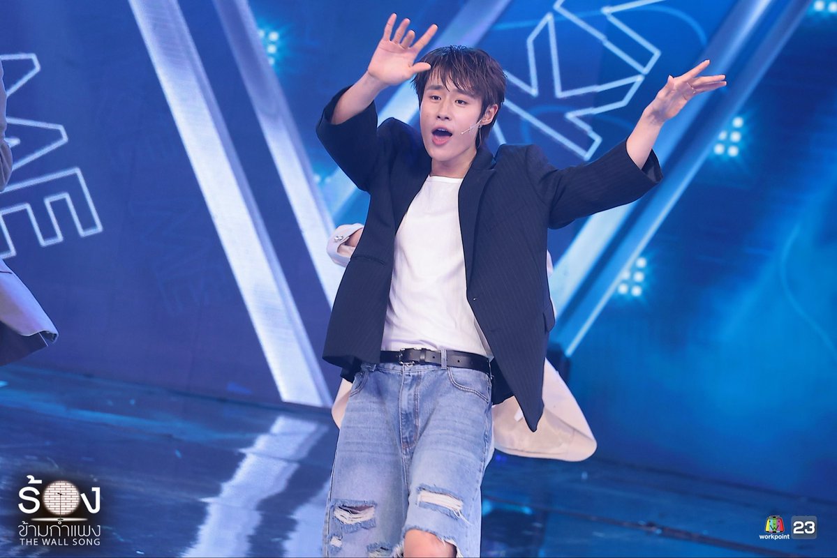 thewallsong's tweet image. ก่อนเปิดกำแพงให้ได้ตื่นเต้น เปิดความเร้าใจในวันนี้ ด้วยโชว์สุดกระชากใจ จากวง  “LYKN”

#ร้องข้ามกำแพง #TheWallSong #Workpoint #WorkPoint23 #LYKN