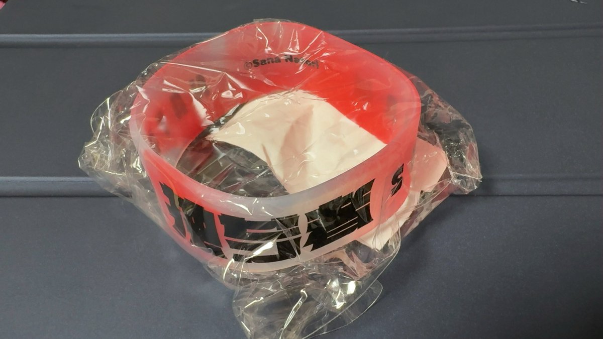 もろもろ　実使用リストバンド これね、買ったのに家に忘れていったリストバンドなの アイアム愚か