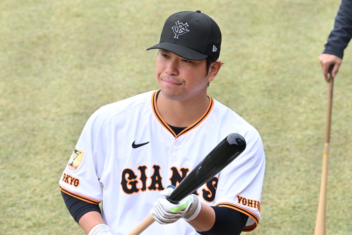 大城卓三　ハンガー Amazon.co.jp: 巨人軍 24 大城卓三 完売品 アクリルハンガー 選手