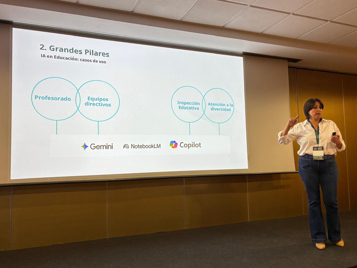 📈 <a href="/EducaAnd/">Consejería Desarrollo Educativo y FP</a> está liderando actualmente en tecnología educativa

⚙️<a href="/EstelaVillalbaV/">Estela Villalba</a> presenta casos de uso definidos en el sistema educativo andaluz basado en IA