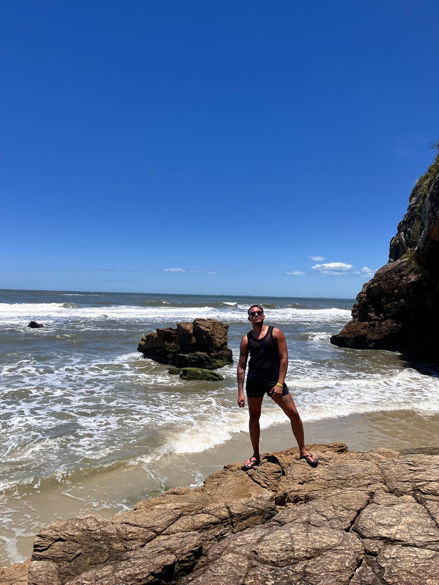 ItsRandy404's tweet photo. Fotos en la playa, sean eternas https://t.co/PDY5PbALem