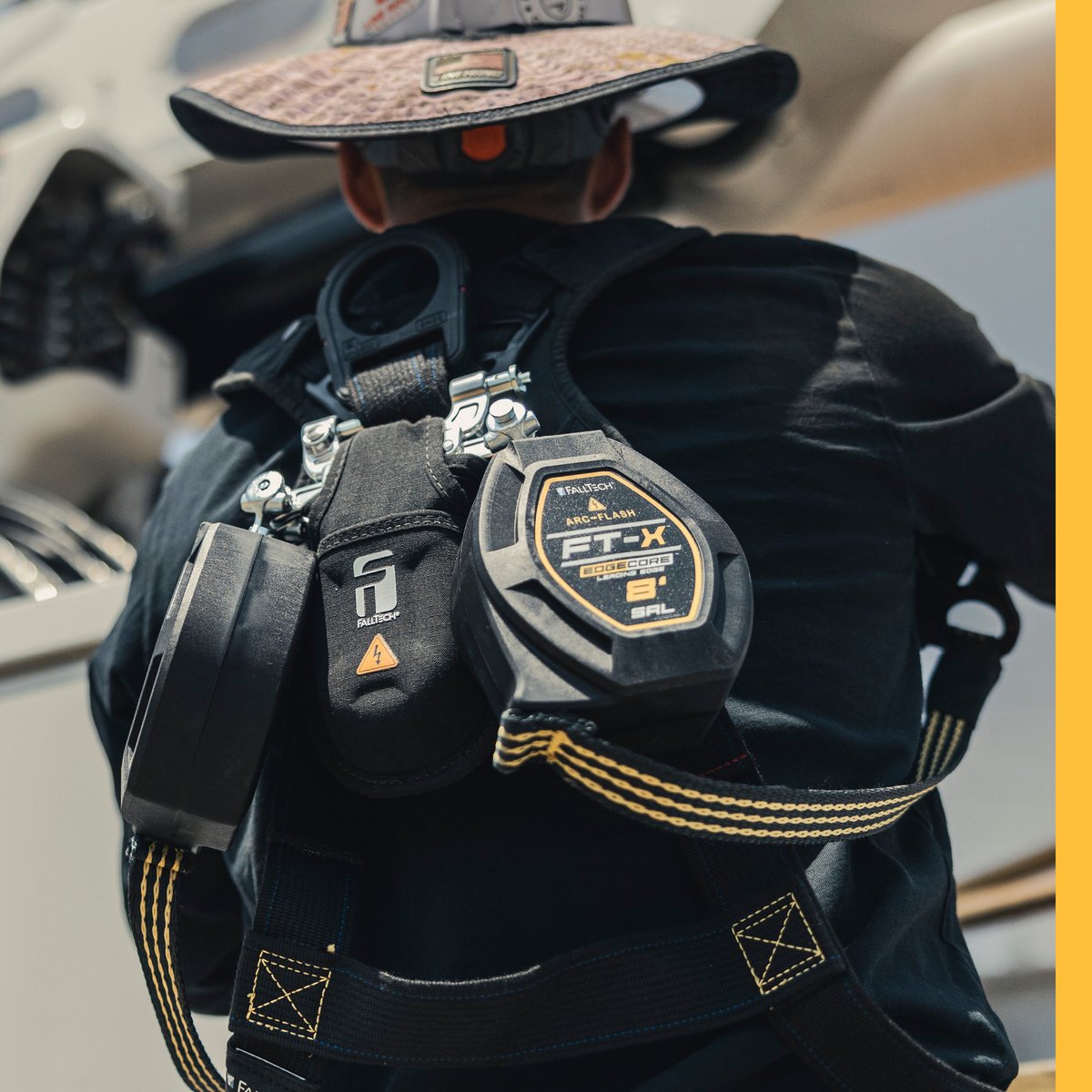 FallTechSafety's tweet image. Think one SRL leg is enough? Think again. ⚠️
Electrical workers in substations and bucket trucks face unique risks — and using the wrong SRL could put you out of compliance.
Don’t compromise safety — your gear should match the risks.
Learn more at falltech.com/utilities