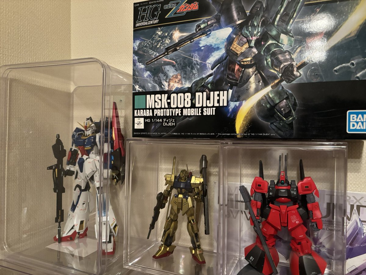 ようやく、リックディアスクワトロ機体、百式と本日、ブックオフにてディジェを確保❣️ポイント使用で、1500円なり。
さてさて、後はRGマークIIを仕上げてからディジェですかねー😊