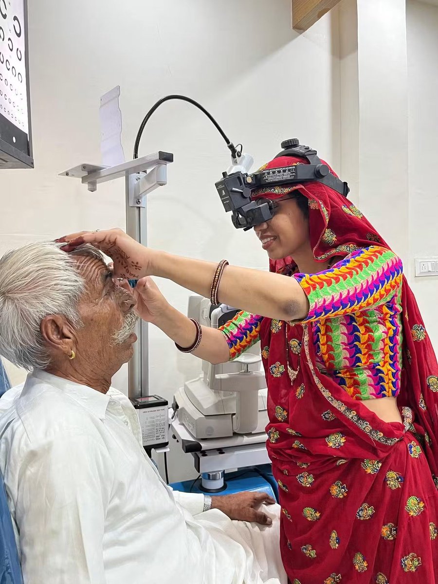 नीलम मीणा जी एक उत्कृष्ट नेत्र रोग विशेषज्ञ हैं बल्कि आदिवासी संस्कृति और मूल्यों की सच्ची संवाहक भी हैं।ग्रामीण क्षेत्र में डॉ. नीलम मीणा और डॉ. हरी सिंह मीणा जी दोनों पति-पत्नी सेवा भाव से गरीबों की चिकित्सीय मदद कर रहे हैं।
#Happy_birthday 

<a href="/DrNEELAMOPTHO1/">Dr NEELAM BAMNAWAT</a> 
<a href="/DrHariSingh3/">Dr Hari Singh</a>