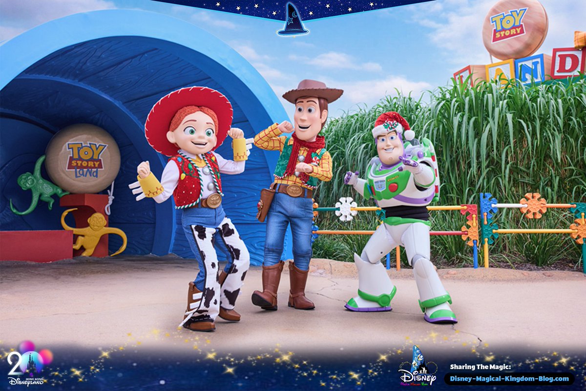 DMK_Blog's tweet image. 🎄✨ 🧸 2025 “A Disney Christmas” @ Hong Kong Disneyland Resort: Woody, Buzz Lightyear, and Jessie are making their first-ever appearance in festive holiday outfits in HKDL!

#ToyStory #ToyStory30 #ADisneyChristmas #Disney #Pixar #彼思 #DisneyParks #HKDL #HongKongDisneyland