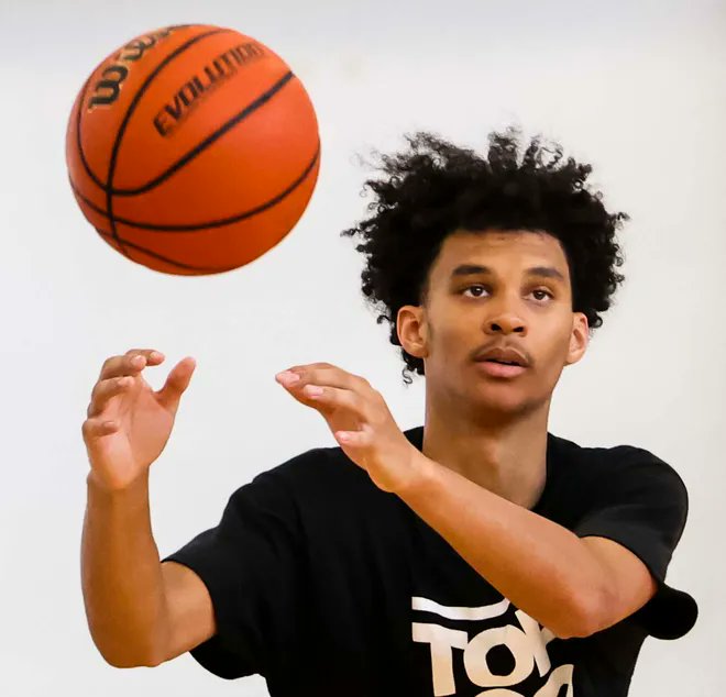 KyleNeddenriep's tweet image. Ranking the top 15 in-state players in the 2028 high school basketball class and 10 more players to watch. bit.ly/4qXeu4h