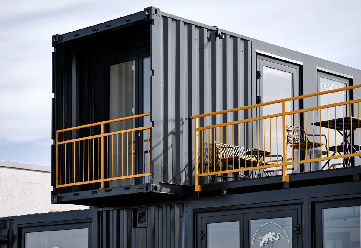 modularkanbud's tweet image. Nasze modułowe rozwiązania to idealny sposób na stworzenie przestrzeni usługowej — restauracji, salonu fryzjerskiego czy biura handlowego.
- Krótki czas realizacji pozwala na szybkie rozpoczęcie działalności,
- szybszy zwrot z inwestycji!

#modularconstruction #modularbuildings