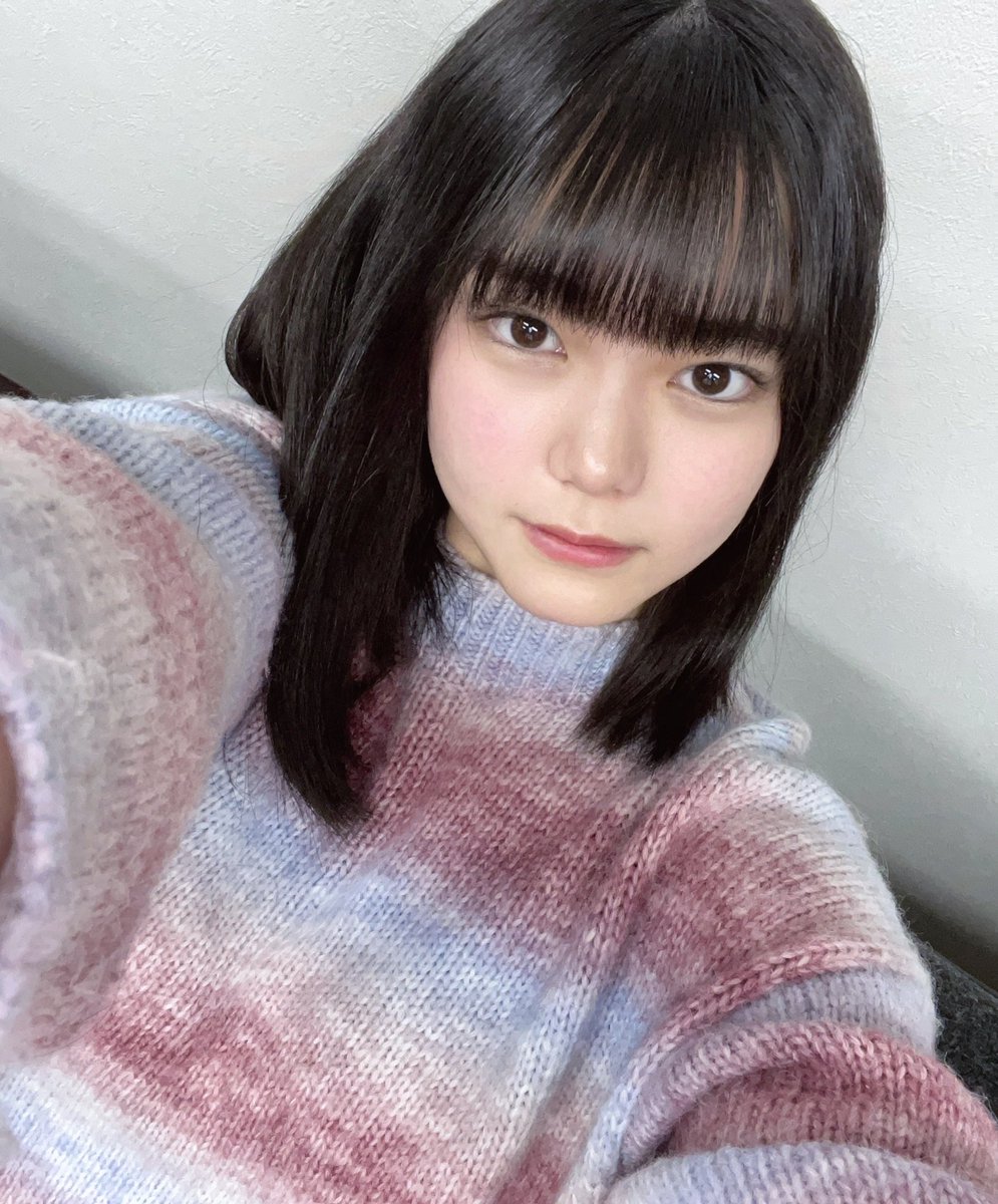 AKIMETAL3's tweet photo. 💙#佐東なほ 甘やかし隊💙
#さとなほ #17歳💙
#芸映 #第２章準備中💙
#神奈川県 産 #福島県 育ち #末娘💙
#フォロワー様 募集中

この季節
#お散歩マニア の本領発揮だねww

あ��
今夜のなほサンの📮📷…
そのセーターの季節でもある

以前からコレ似合うんだよなぁ…
なほサンのイメージにピッタリ💙 https://t.co/Drr29feuKK