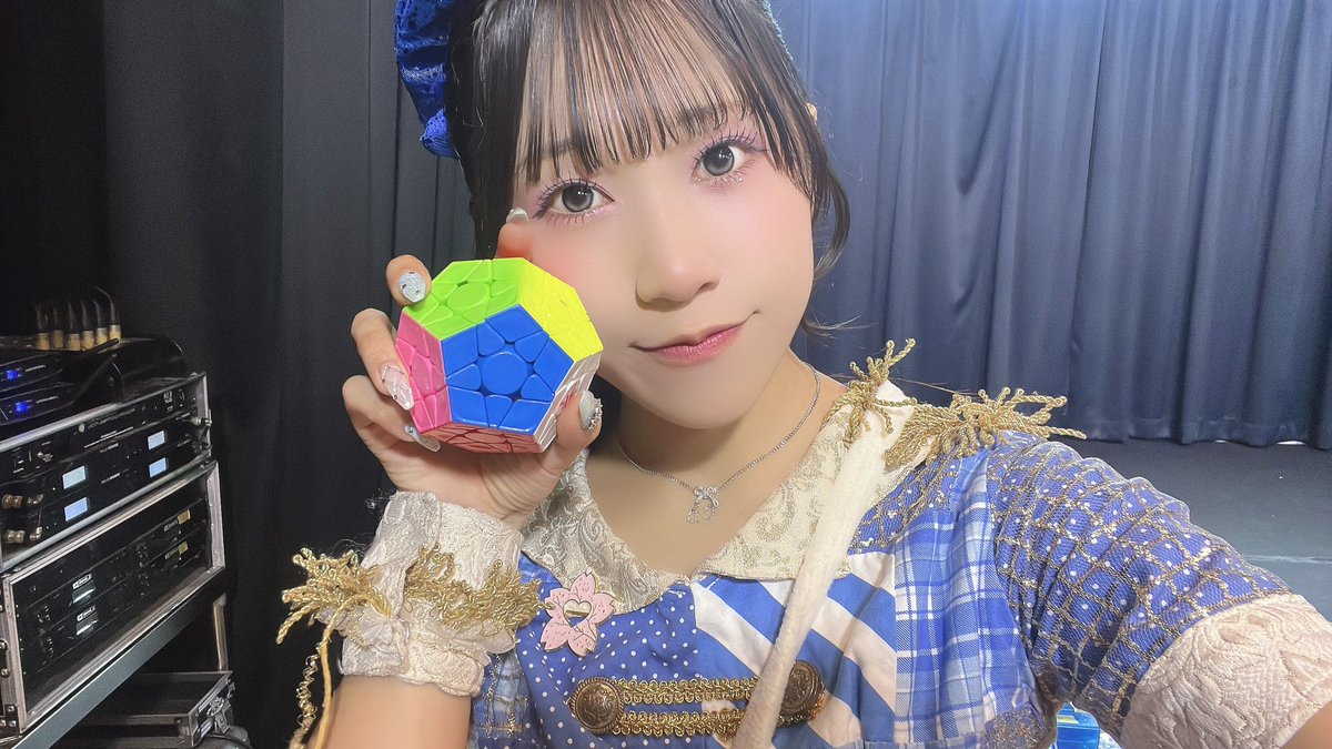 mathematicshs's tweet image. イロハサクラ定期ライブ！他の箱ライブほとんど行ったことなくてワンマン振りの衣装！

前の大会頑張ったって報告してきた👌
11/22,23、東京遠征頑張れ...！
メガミンクス×メンバーカラー4人！🧩

#菅原にこ #花村優希 #来栖璃音 #芹沢愛桜 
#イロハサクラ #アイドル好きと繋がりたい #大阪