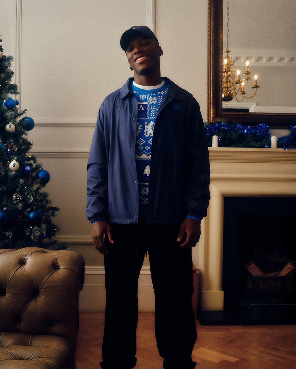 skyre_boy's tweet photo. Chelsea:
I told you Santa was a Blue. 🎅

Help make Christmas a little brighter for those that need it most. 

#TheMagicOfBlue https://t.co/wMLBsuJuJm