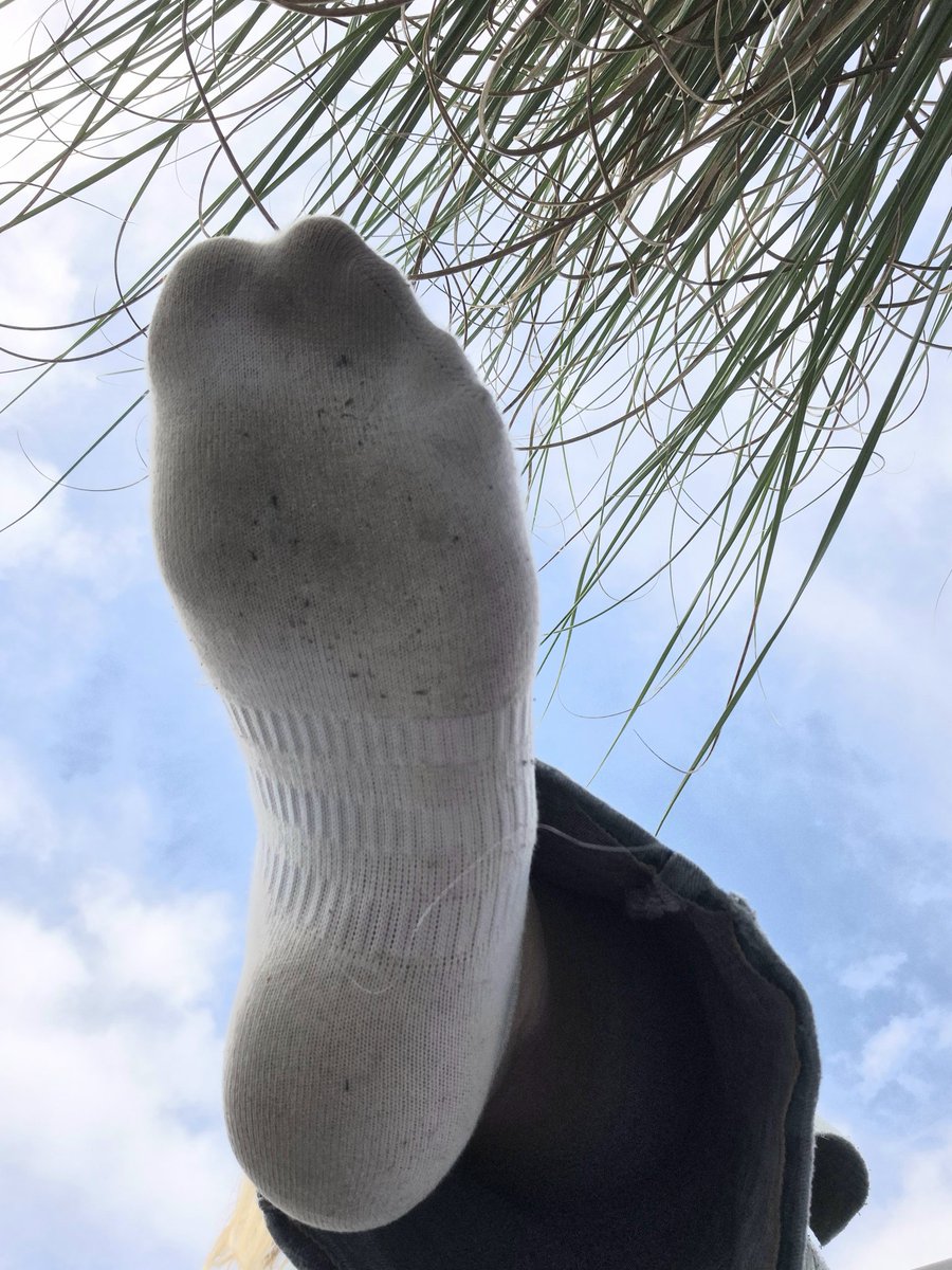 Ein Blick und die Gedanken spielen wieder verrückt....
<a href="/modelssecret_/">MyFeetish</a> 
<a href="/CuriousFindomme/">FinDomme curious</a> 
<a href="/findom__rtslave/">FINDOM PAYPIG RT PROMO</a> 
<a href="/rtsubbi/">🇺🇸Retweet Slave 1.9k🇬🇧 🙋</a> 
<a href="/FootParadiseRT/">#FootParadise RT Group</a> 
<a href="/RTFeetSub/">RTFeetSub (Fendom/Feet/FootSlave)</a>