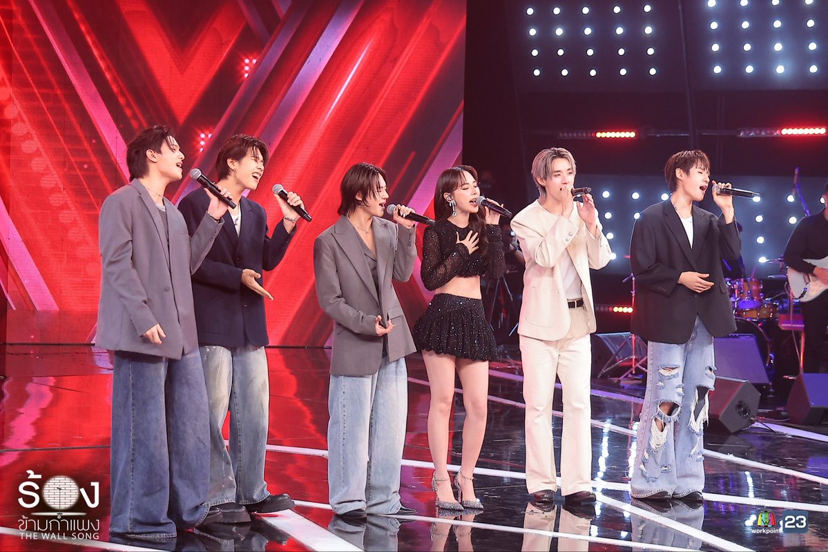 thewallsong's tweet image. ❌ Failed
SUPERSTAR “LYKN”
นักร้องหลังกำแพง “ญดา นริลญา”
::: หลุดชื่อ “ญดา” ออกมาแล้วแท้ๆ แต่ดันเลือกตอบชื่อที่ผิด แบบนี้ก็เฟลเปิดคู่แรกไปสำหรับ 5 หนุ่ม LYKN - ตุ้ย, เลโก้, นัท, ฮง และวิลเลี่ยม

#ร้องข้ามกำแพง #TheWallSong #Workpoint #WorkPoint23 #LYKN #ญดานริลญา #yadarilya