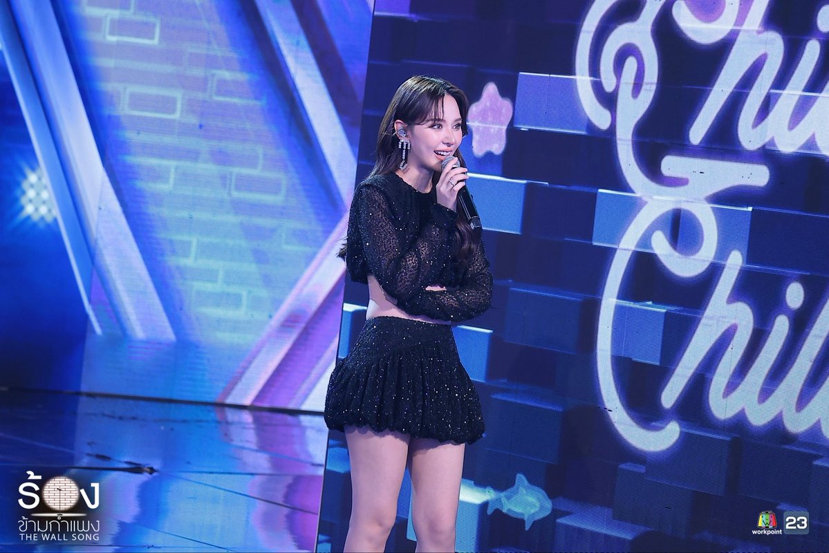 thewallsong's tweet image. ❌ Failed
SUPERSTAR “LYKN”
นักร้องหลังกำแพง “ญดา นริลญา”
::: หลุดชื่อ “ญดา” ออกมาแล้วแท้ๆ แต่ดันเลือกตอบชื่อที่ผิด แบบนี้ก็เฟลเปิดคู่แรกไปสำหรับ 5 หนุ่ม LYKN - ตุ้ย, เลโก้, นัท, ฮง และวิลเลี่ยม

#ร้องข้ามกำแพง #TheWallSong #Workpoint #WorkPoint23 #LYKN #ญดานริลญา #yadarilya