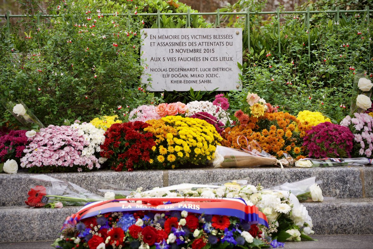 La France se souvient.