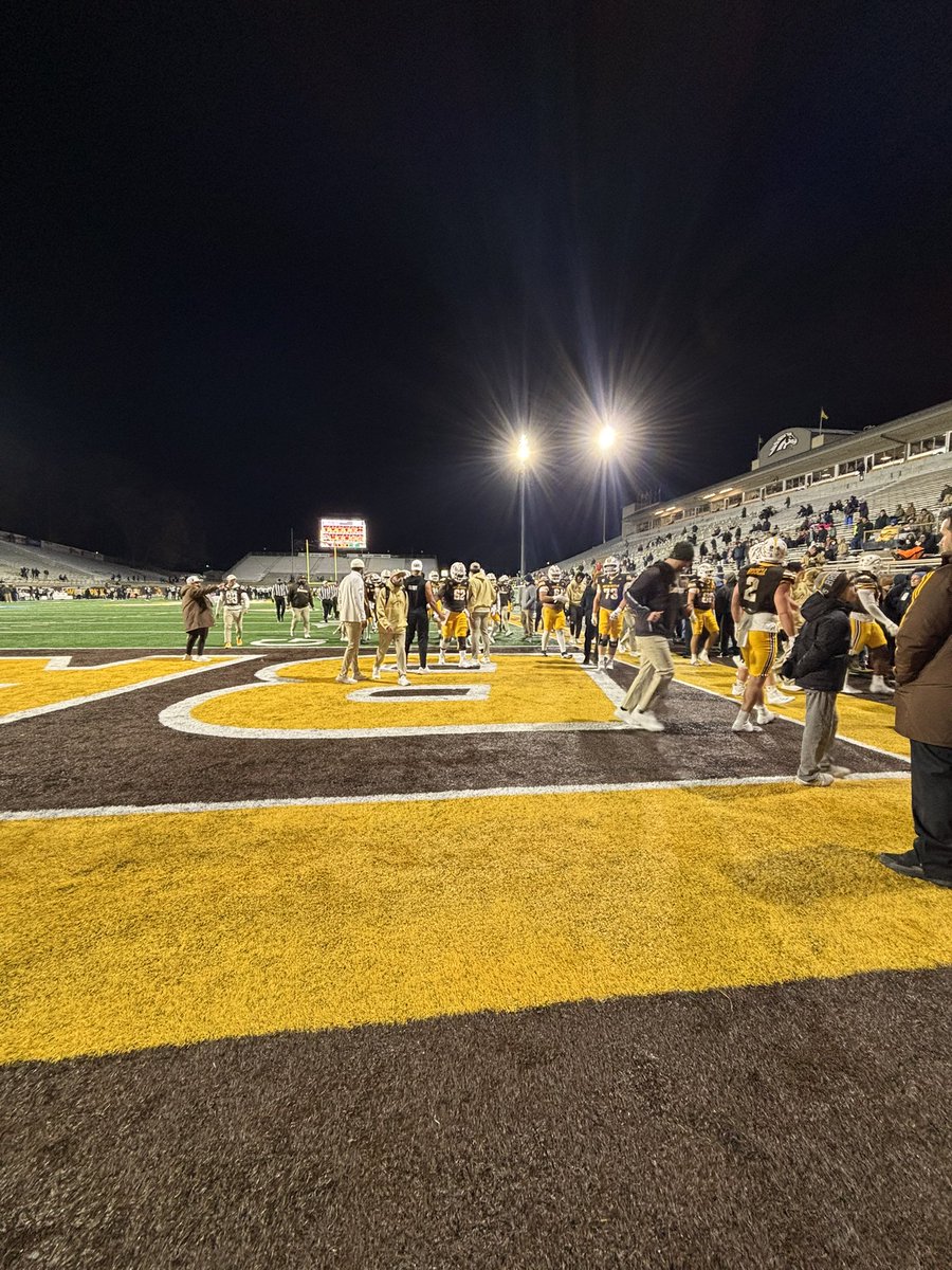 Had a GREAT time in Kalamazoo for the game vs Ohio, thank you for inviting me! 
<a href="/WMU_Football/">Western Michigan Football</a> <a href="/OrryHellenbrand/">Orry Hellenbrand</a> <a href="/PrepRedzoneWI/">Prep Redzone Wisconsin</a>